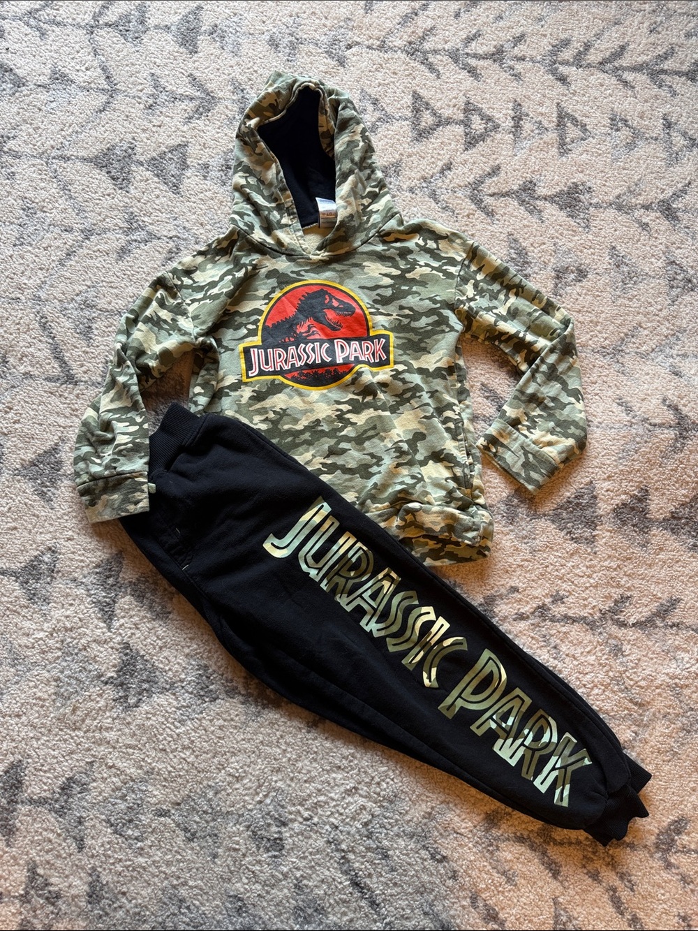 Jurassic Park Camo Hoodie & Black Joggers Kids Set - Green Camo